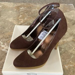 Brand New, never worn, suede pumps.